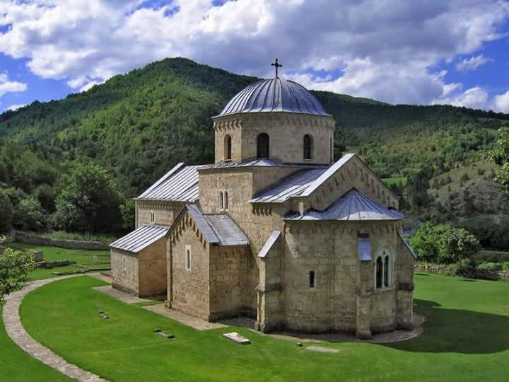 Manastir Gradac, Serbia