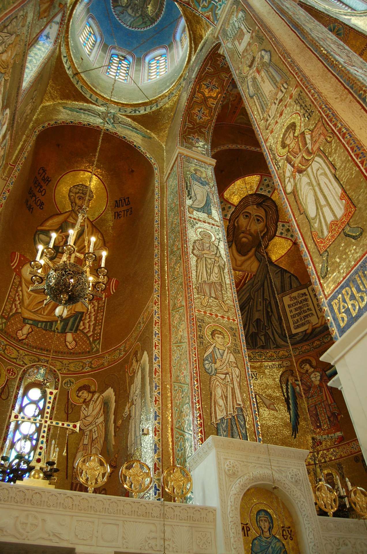 orthodoxologie: L’Eglise nouvelle de la Protection de la Mère de Dieu à Yasénovo