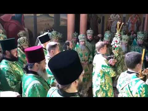 VIDEO: Orthodox Divine Liturgy – Deacons, Subdeacons reply.