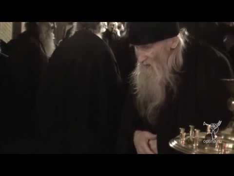 VIDEO: Orthodox Christian Monks moved – The Rite of Forgiveness